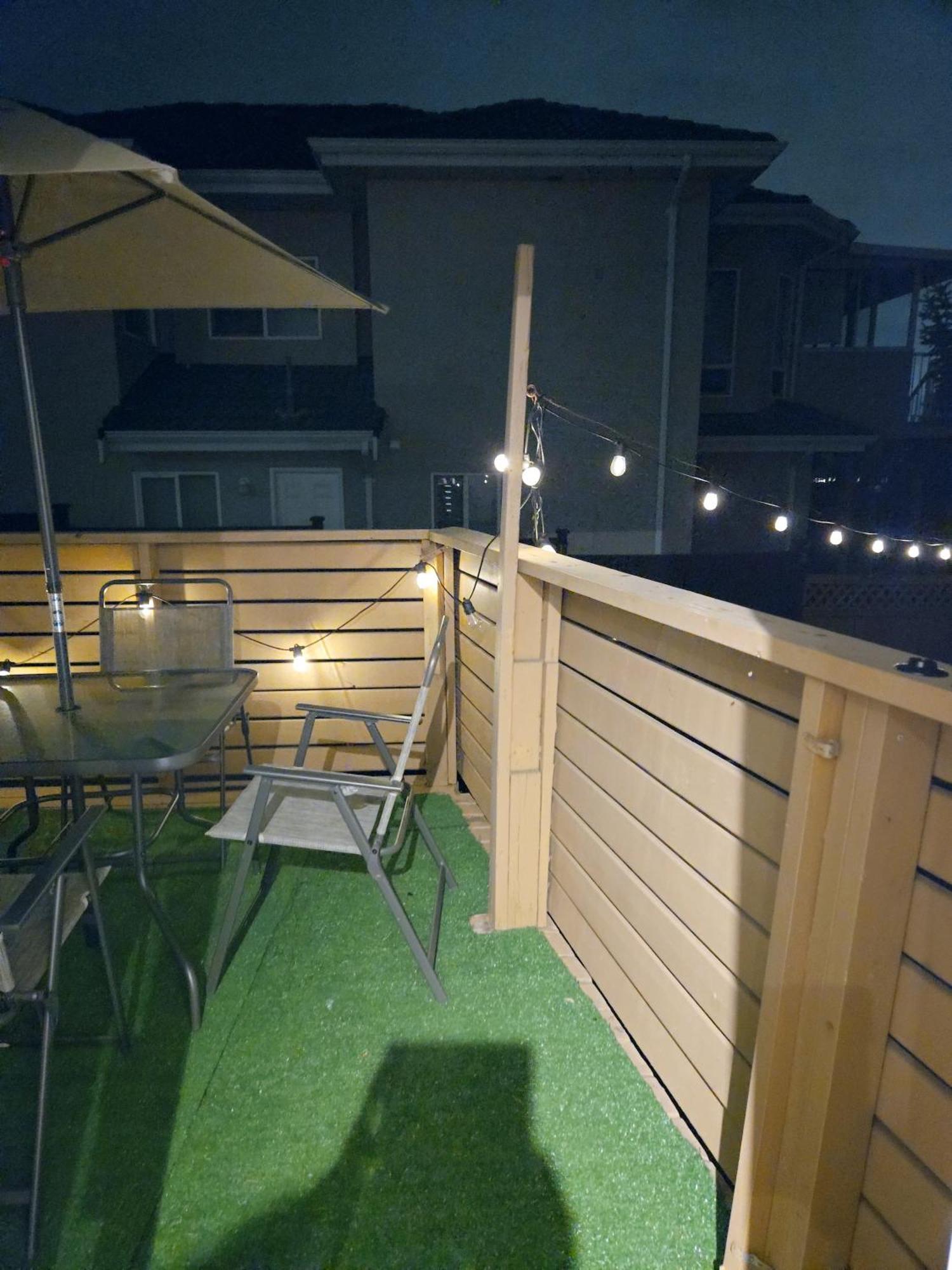 Charming Room With Attached Private Bath In The Heart Of Vancouver! Private Parking, Self Check-In & Just 4 Mins To Metrotown! Ngoại thất bức ảnh